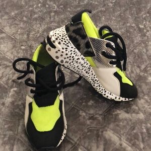 Steve Madden tennis shoes NWOT
